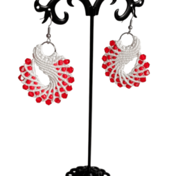 Boho σκουλαρίκια micro macrame κατόπιν παραγγελίας, άσπρο και κόκκινο