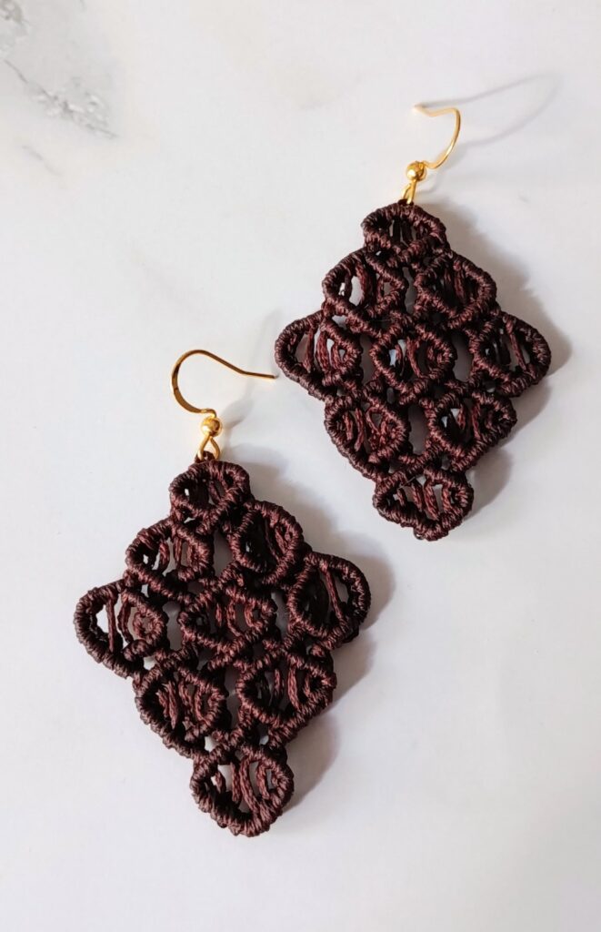 Χειροποίητα σκουλαρίκια καφέ macrame