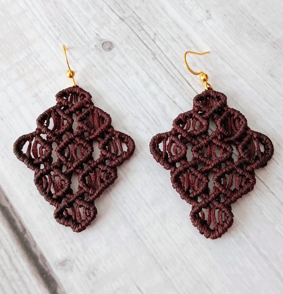Χειροποίητα σκουλαρίκια καφέ macrame