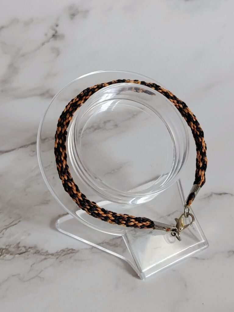Χειροποίητο βραχιόλι macrame, leopard prints