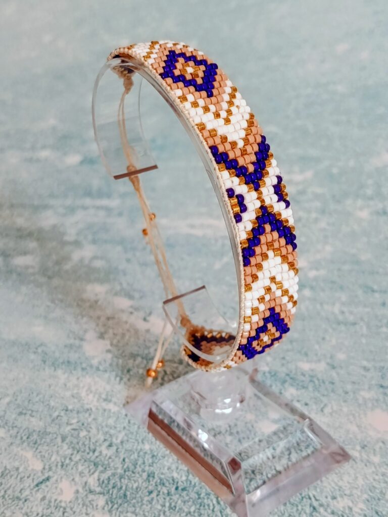 Χειροποίητο βραχιόλι με χάντρες Miyuki και macrame