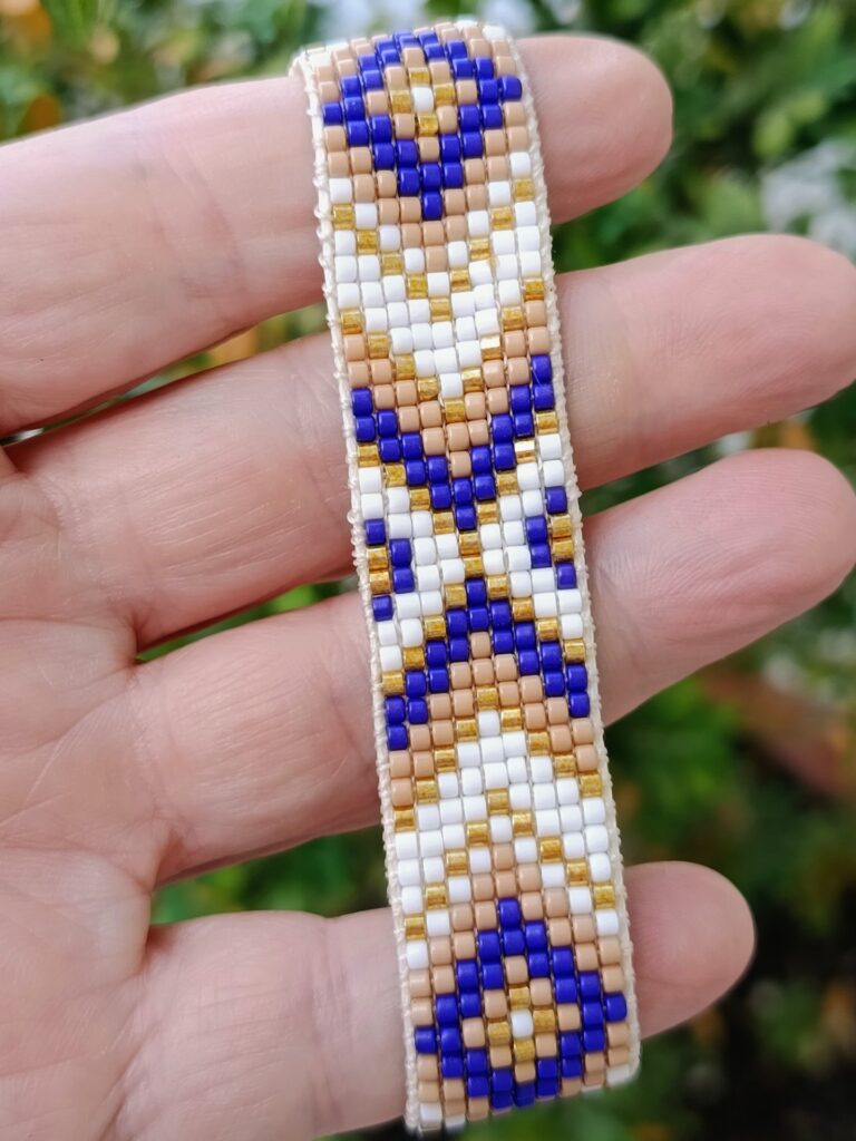 Χειροποίητο βραχιόλι με χάντρες Miyuki και macrame