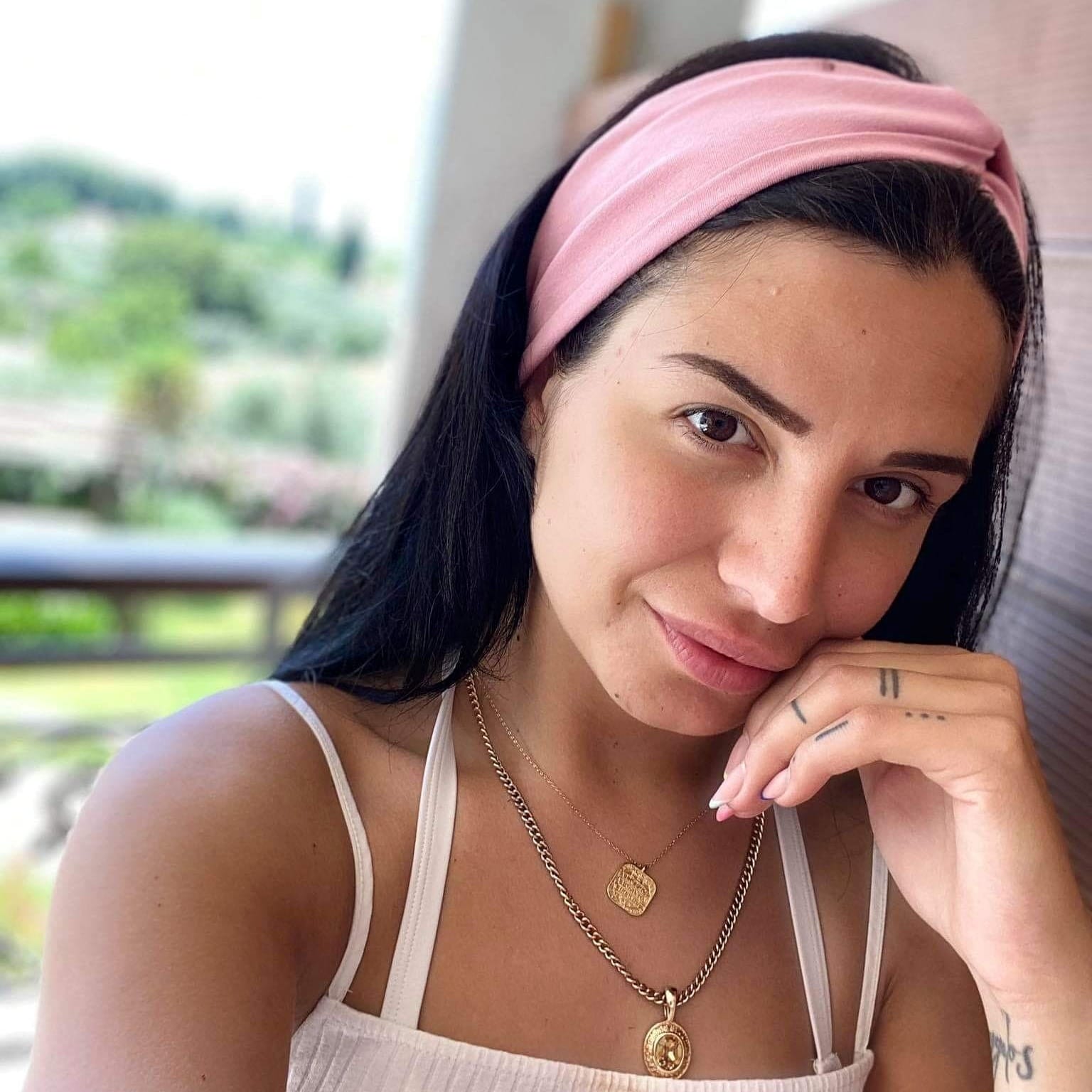 Κορδέλα για τα μαλλιά σε διάφορες καλοκαιρινές αποχρώσεις