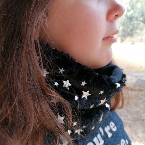 Κασκόλ λαιμού γουνάκι μαύρο με αστέρια