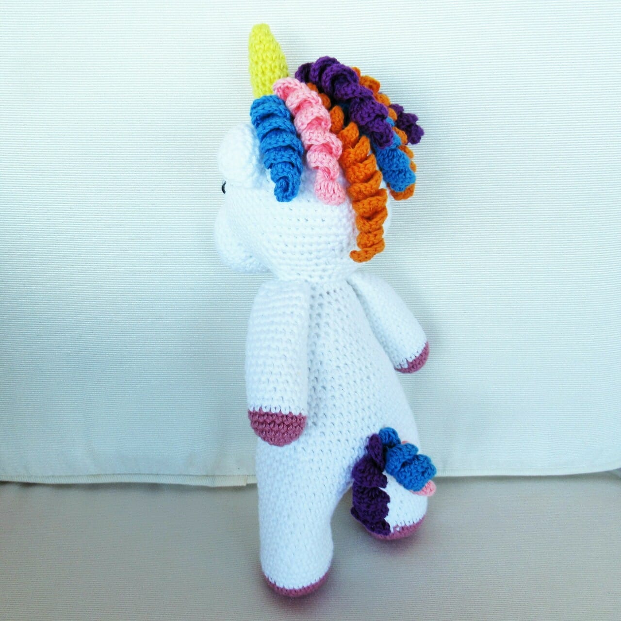 Πλεκτός χειροποίητος μονόκερος (amigurumi)