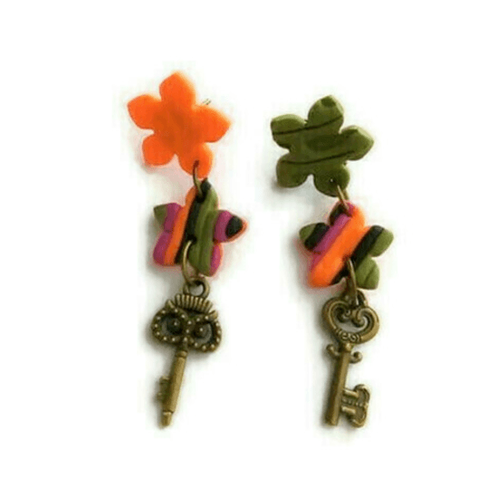 Καρφωτά σκουλαρίκια από πολυμερικό πηλό | Flowers and Keys