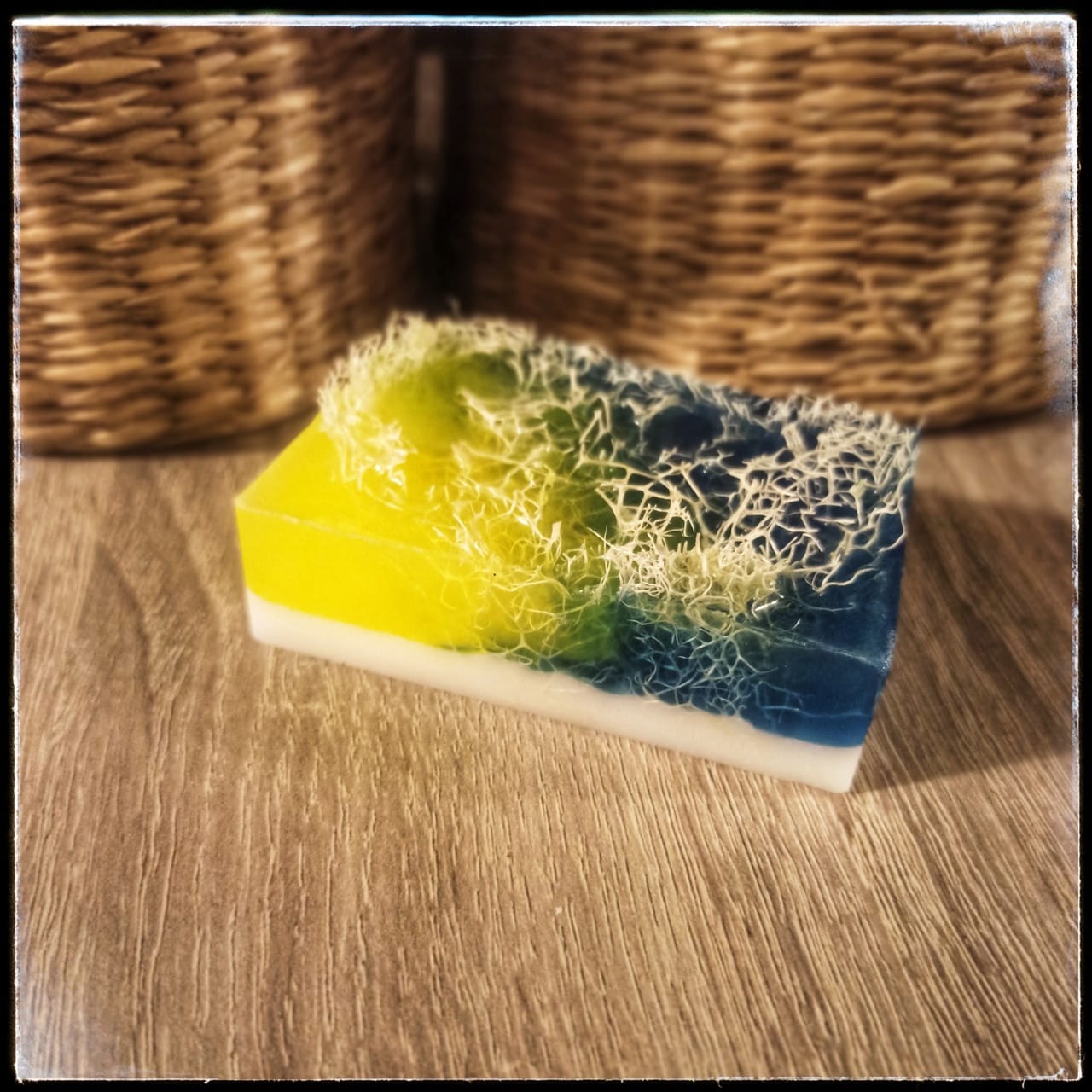 Σαπούνι με γάλα γαϊδούρας και loofah