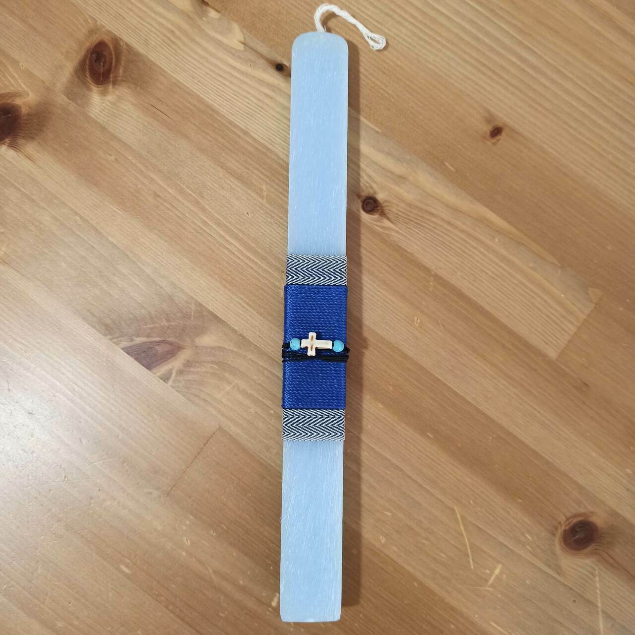 Αντρική ή εφηβική λαμπάδα 30 cm , με σταυρουδάκι σε βραχιόλι