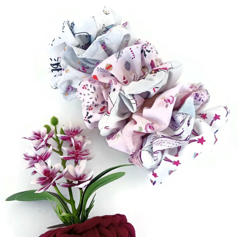 Seven days scrunchies