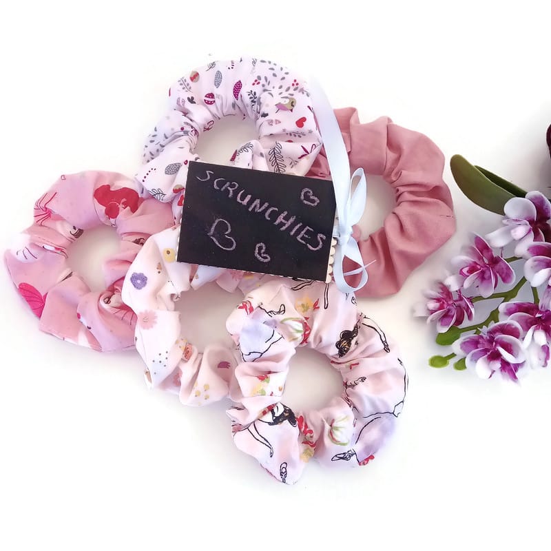 School days scrunchies