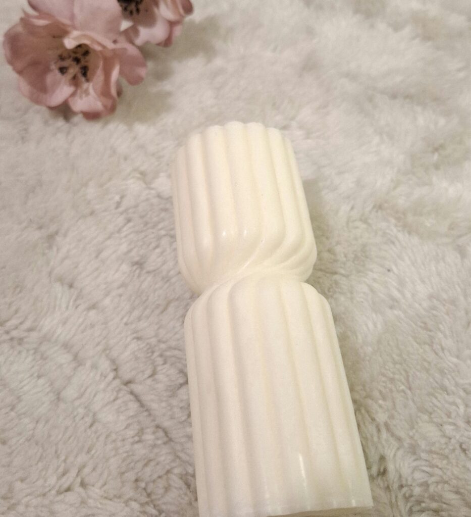 "Swirl Pillar Small"