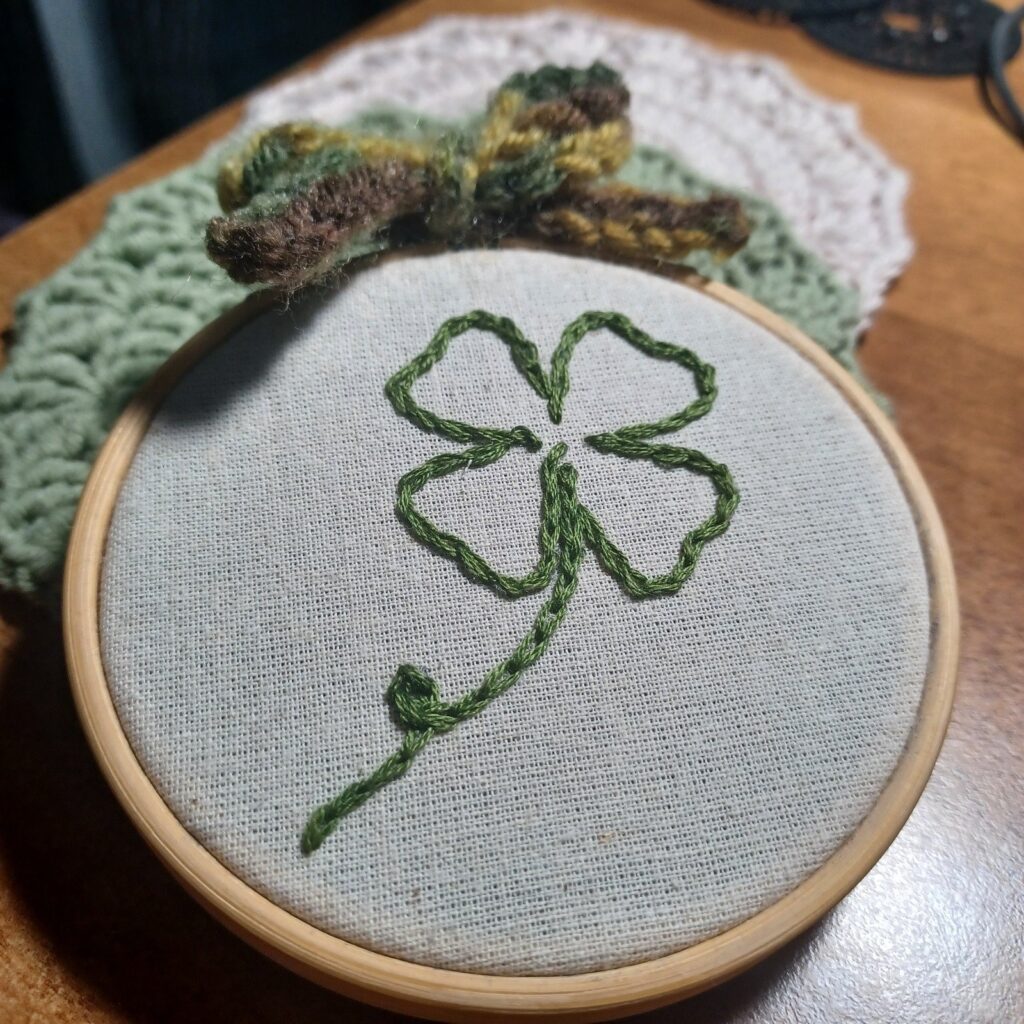 Κέντημα σε τελάρο "Four Leaf Clover"