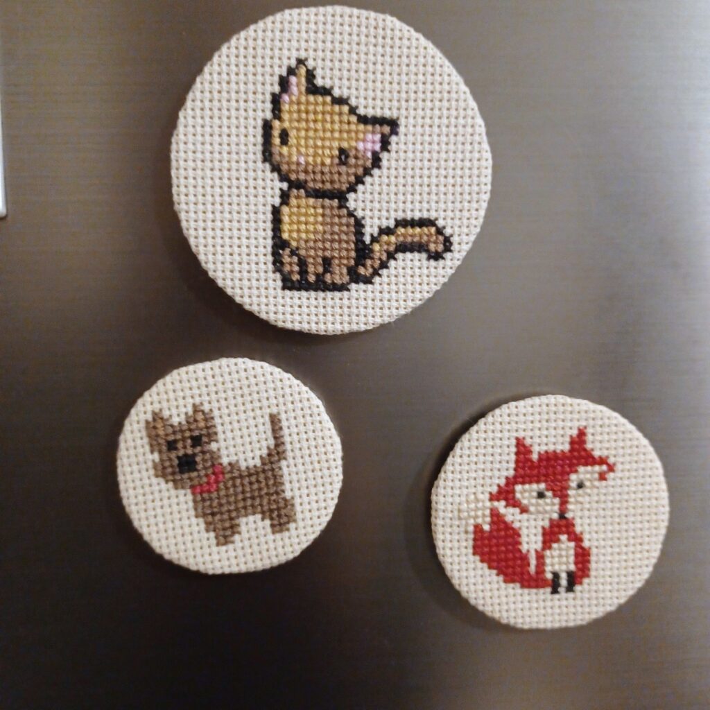 Fridge magnet dog