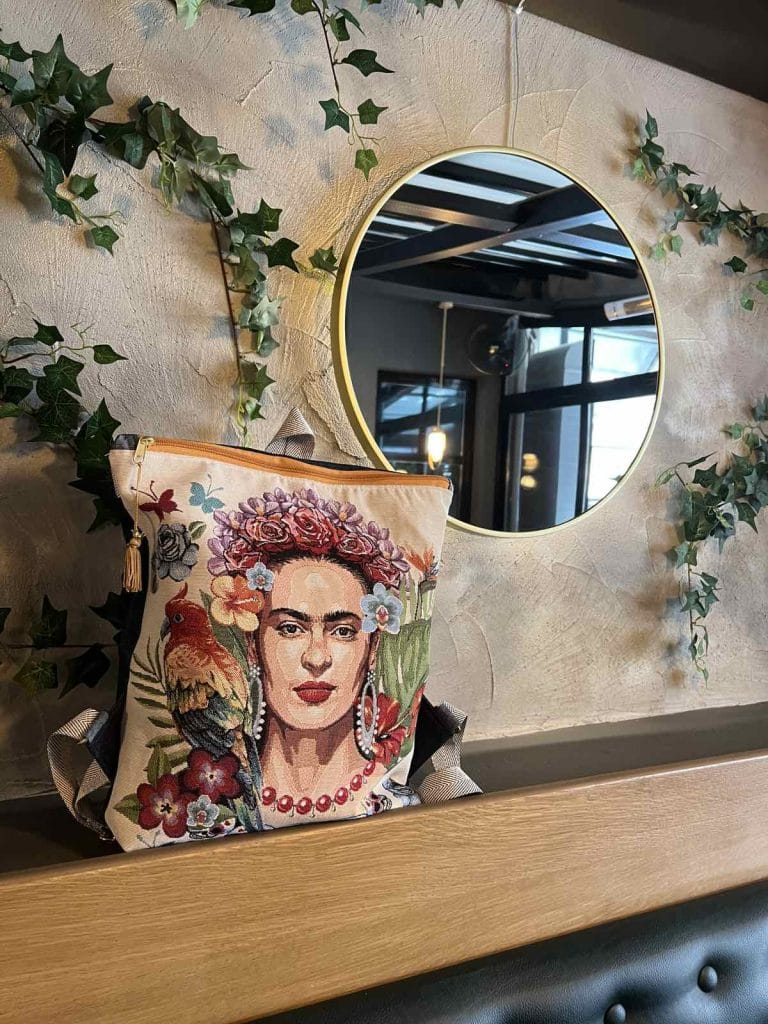 Τσάντα πλάτης χειροποίητο backpack από ύφασμα με τη Frida (Φρίντα)