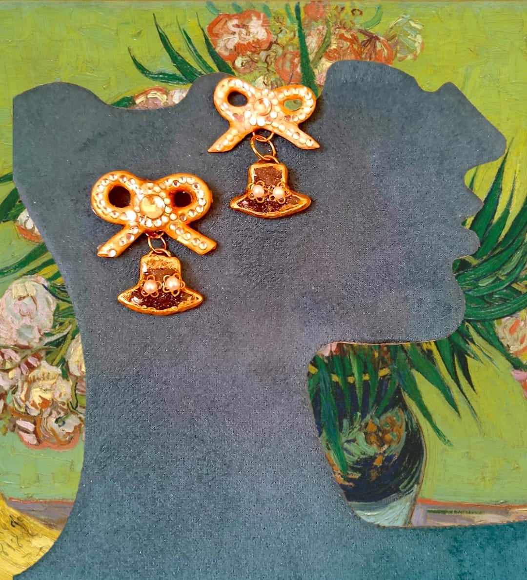 Χειροποίητα Σκουλαρίκια -earring hat- από πολυμερή πηλό, υγρό γυαλί, ζιργκόν και πέρλες