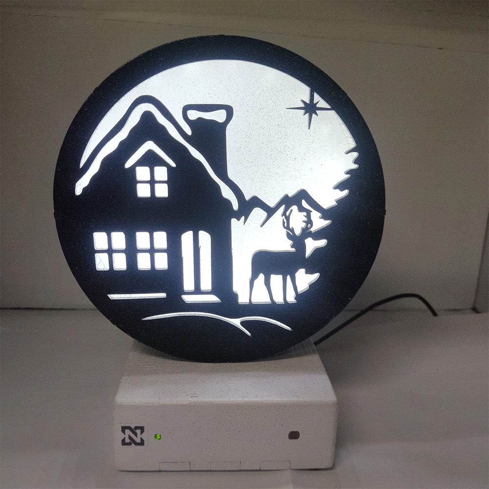 Ξύλινο Χριστουγεννιάτικο διακοσμητικό με βάση και φωτισμό led