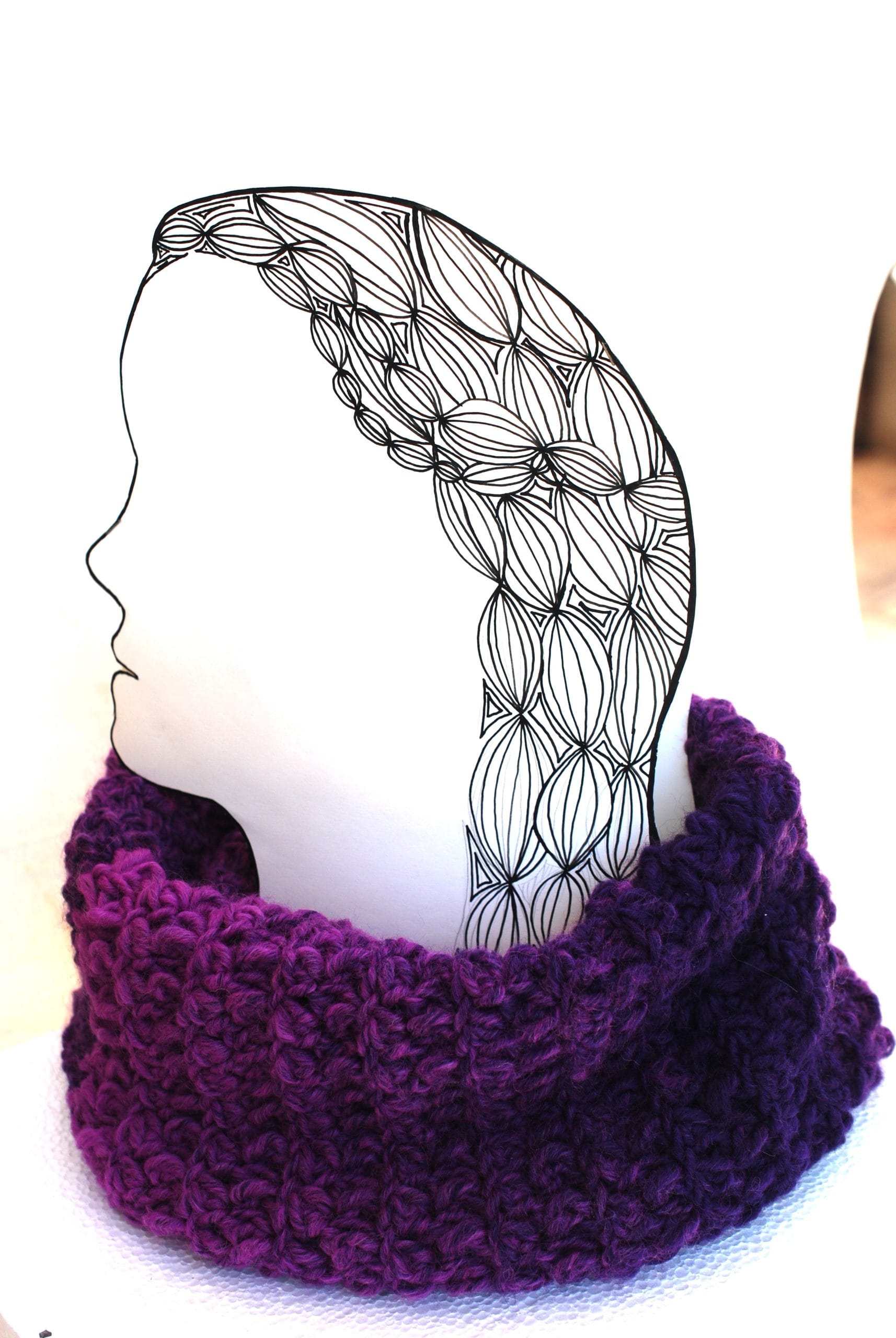 Πλεκτός γιακάς σε μωβ αποχρώσεις