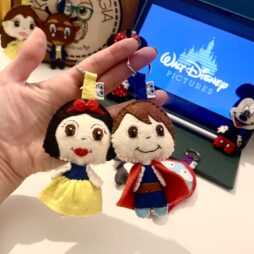 Prince Charming & Snowhite - Χειροποίητο σετ μπρελόκ
