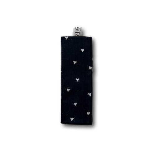 Black-white hearts bookmark