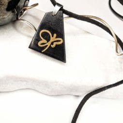 Μενταγιόν χειροποίητο σχέδιο πεταλούδα