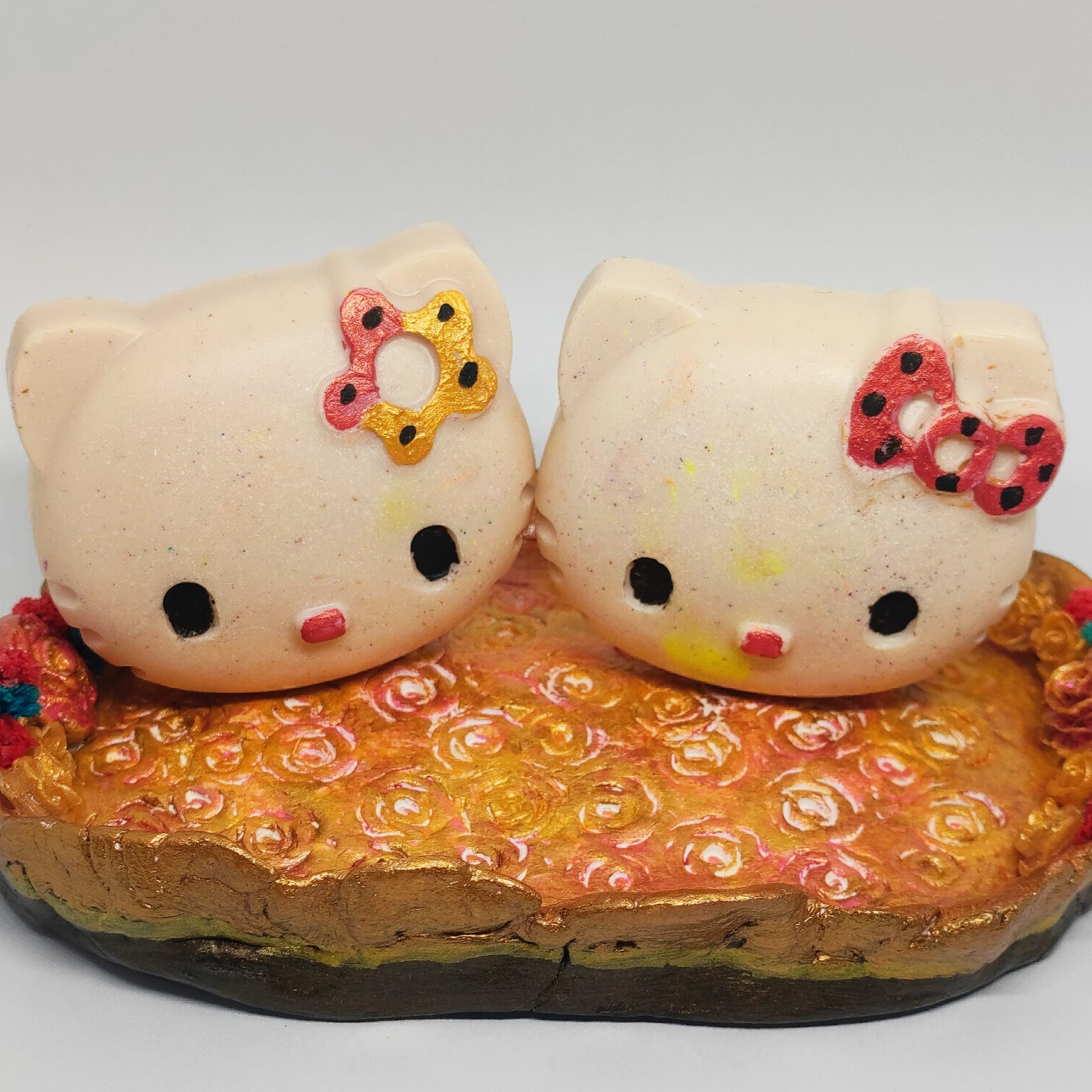Σαπουνάκι hello kitty από χειροποίητη βάση γλυκερίνης 60gr