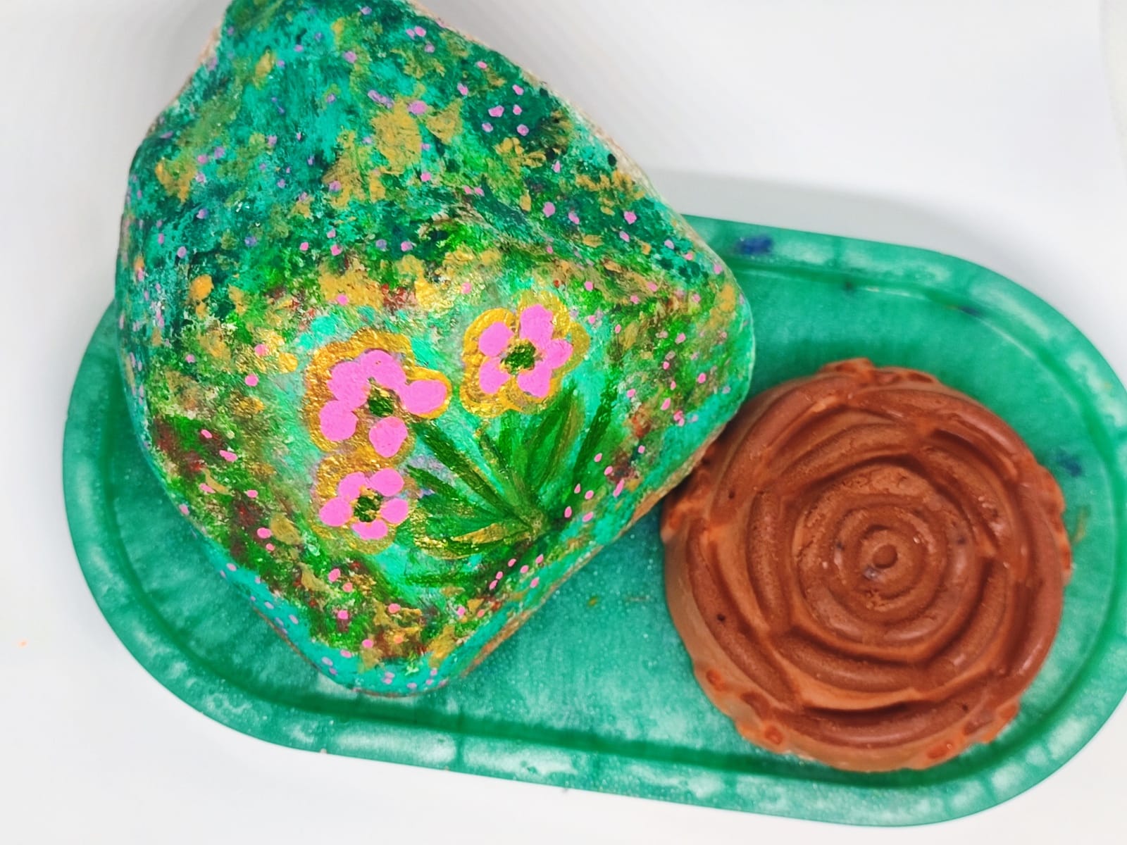 Shampoo bar rose & vanilla με κόκκινο άργιλο για κανονικά μαλλιά με τάση στην λιπαρότητα 50γρ