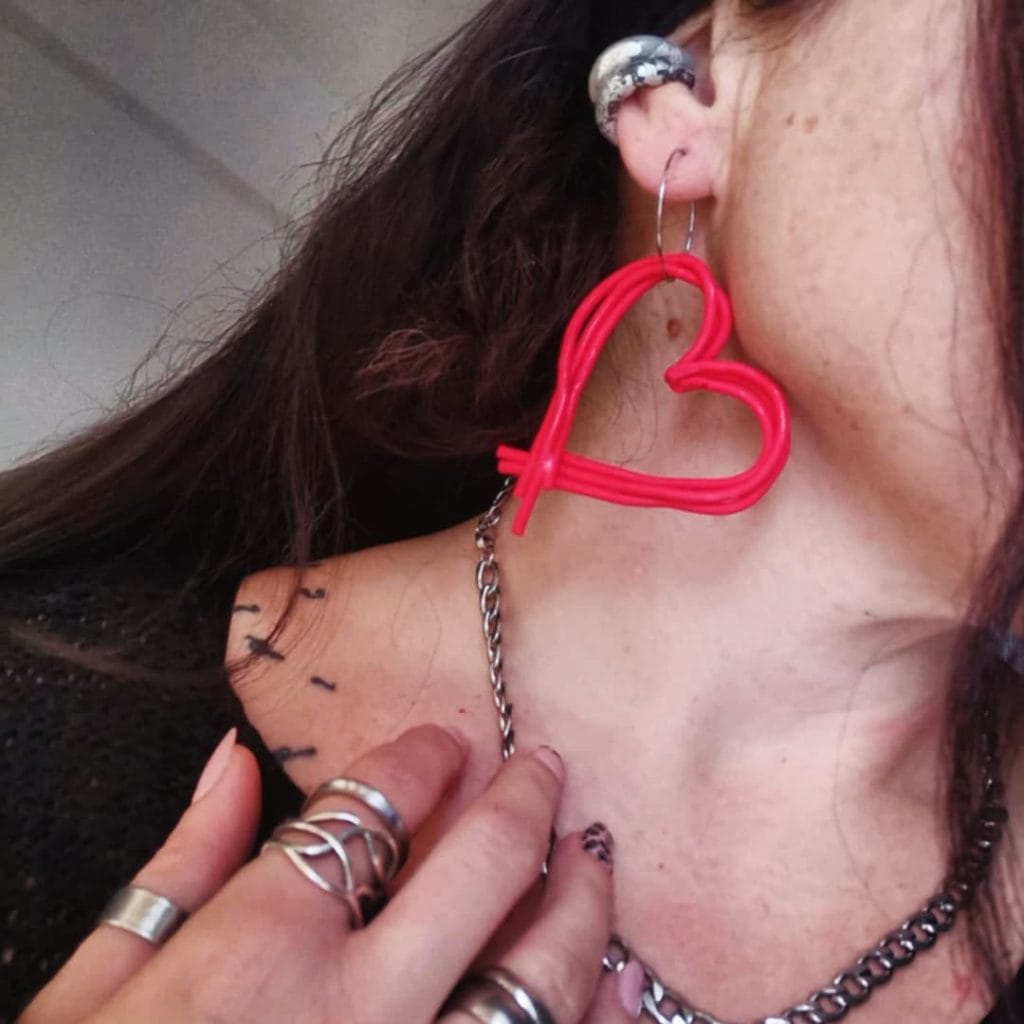 Handmade σκουλαρίκια "linear heart" κόκκινα