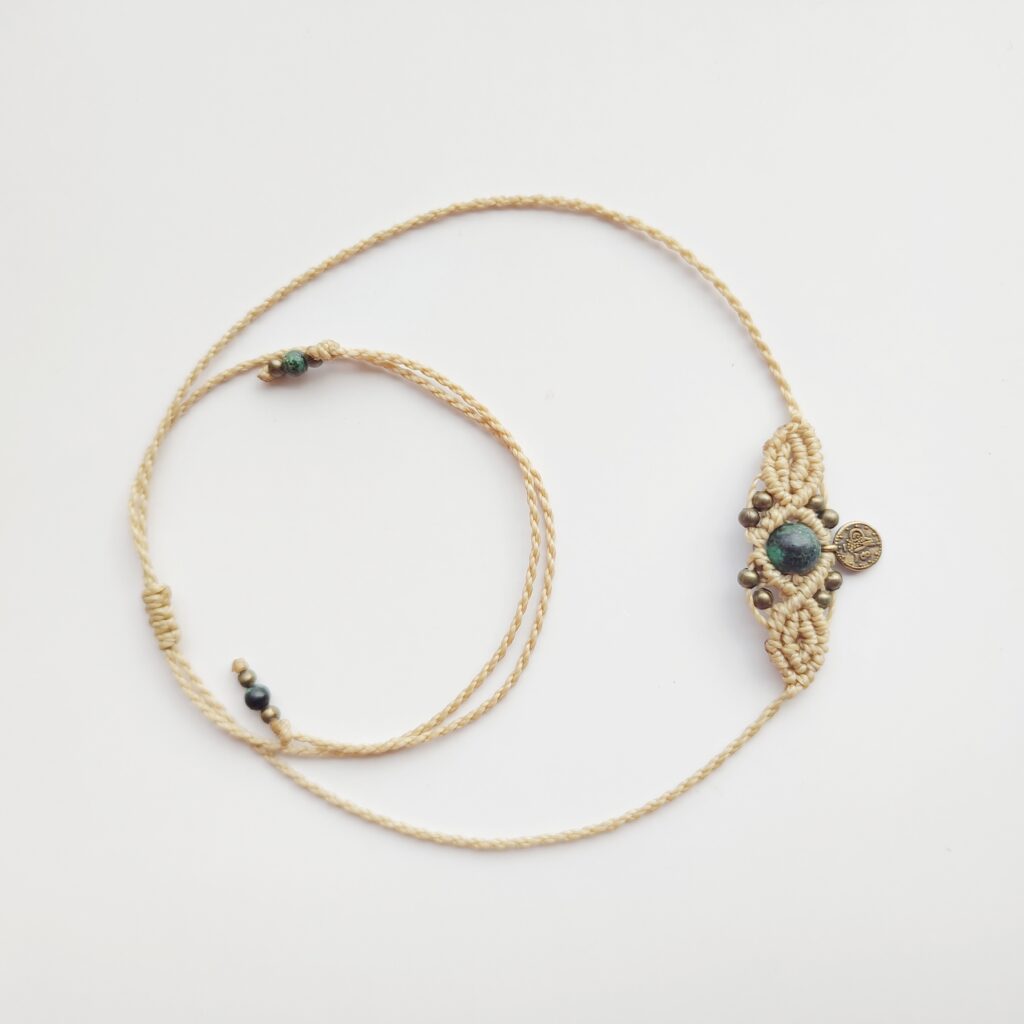 Κολιέ τσόκερ boho μακραμέ με χάντρες
