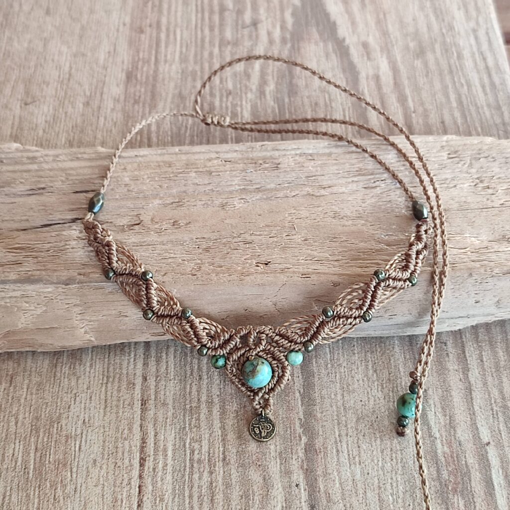 Κολιέ τσόκερ boho μακραμέ