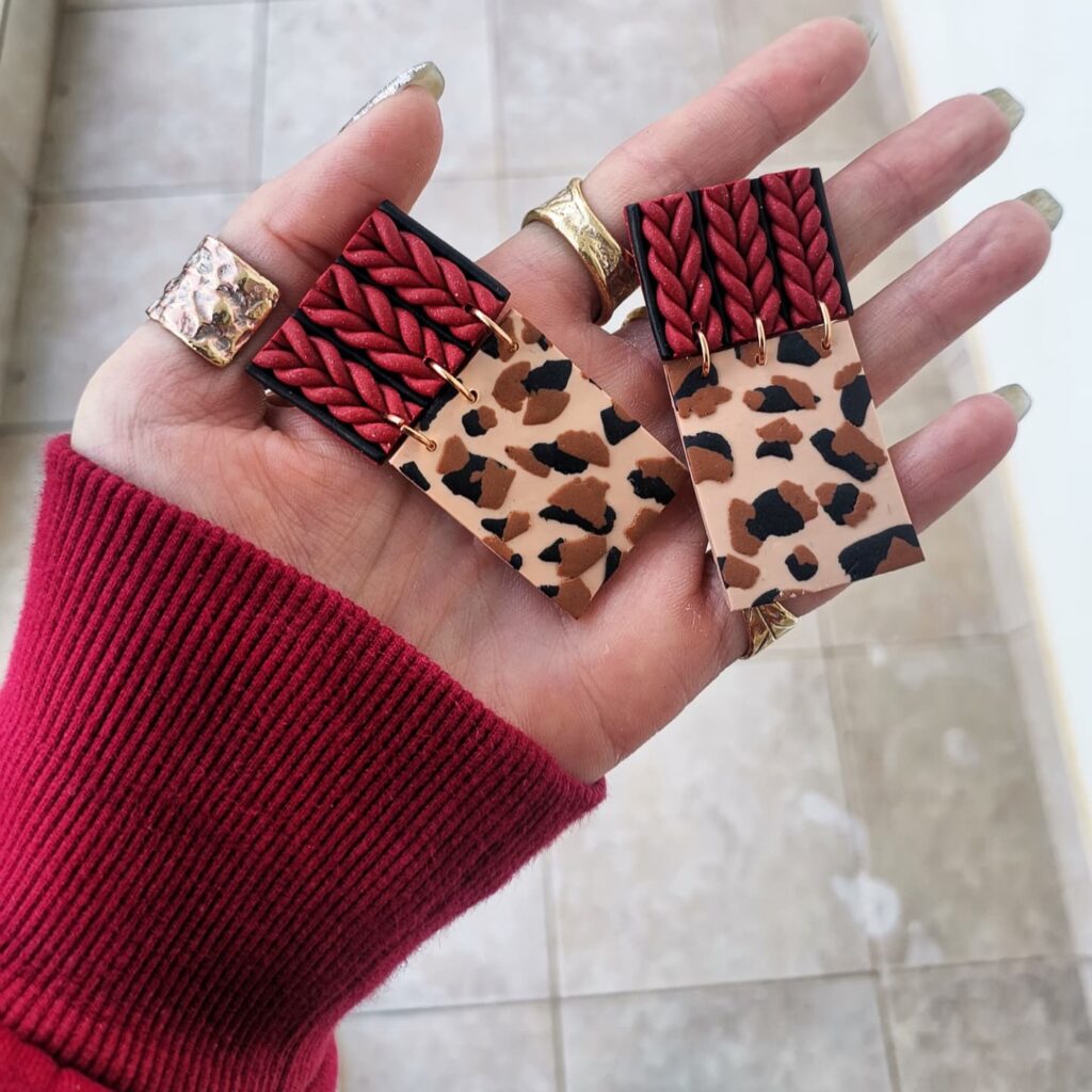 Χειροποίητα σκουλαρίκια "woolen leopard", Μπορντό, μαύρο, λεοπαρ