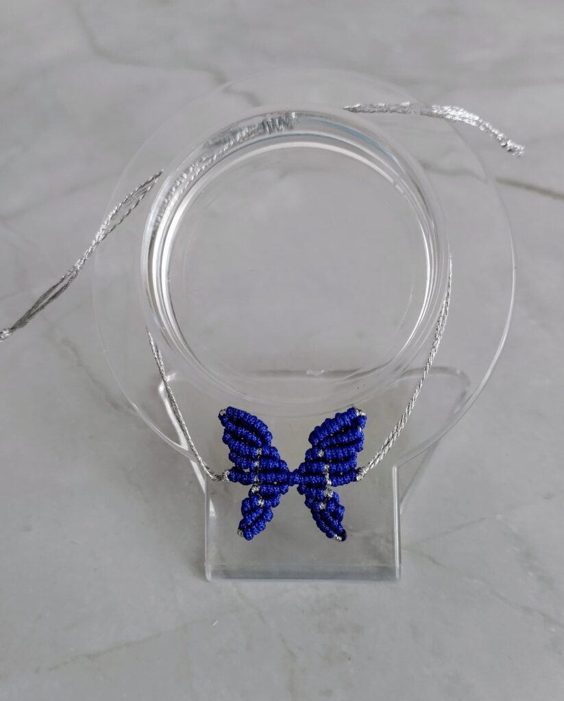 Βραχιόλι χεριού πεταλούδα macrame