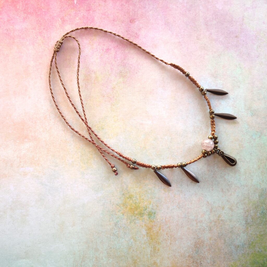 Κολιέ τσόκερ boho μακραμέ