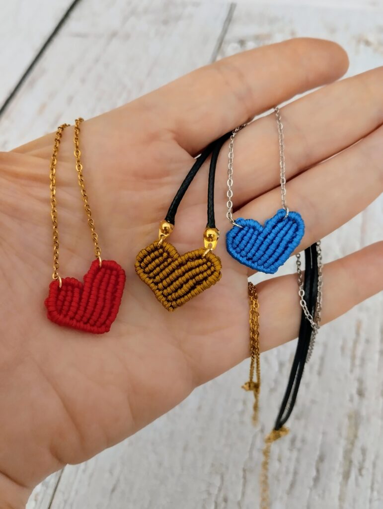 Ατσάλινο κολιέ καρδιά macrame 1