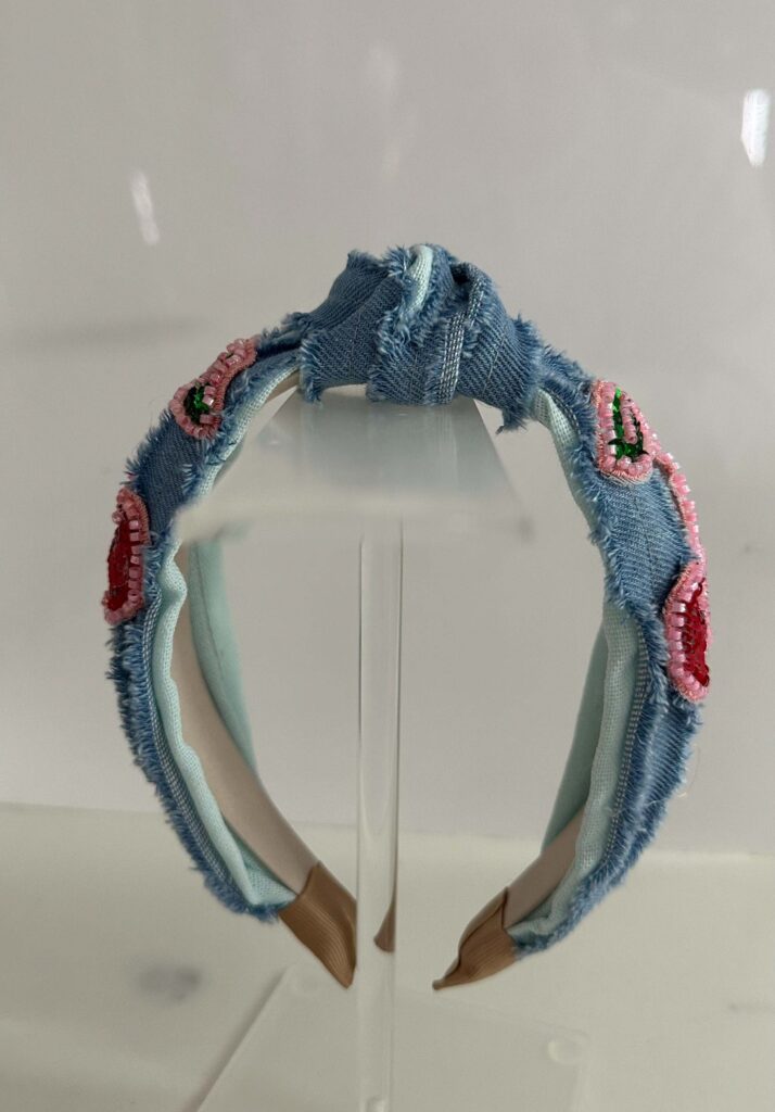 Στέκα μαλλιών denim με κέντημα!