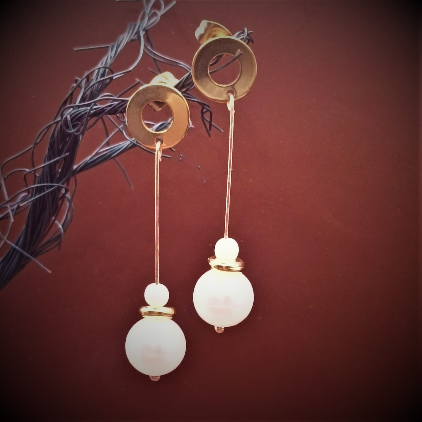 Μακριά σκουλαρίκια «Gold pendulum» με πέρλες