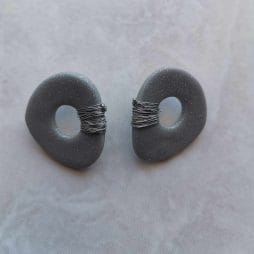 Handmade σκουλαρίκια "jo" γκρι με ασημόσυρμα