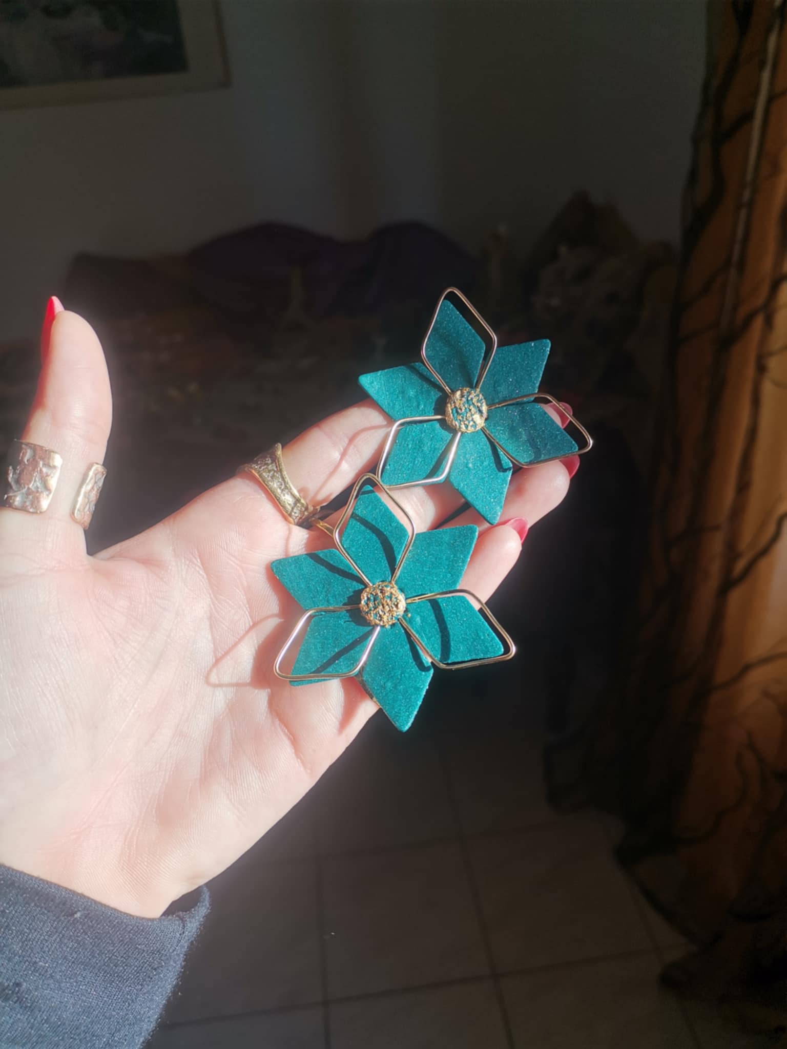 Handmade σκουλαρίκια "starshine" πετρόλ με εφέ χρυσόσκονης
