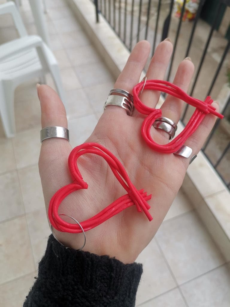 Handmade σκουλαρίκια "linear heart" κόκκινα