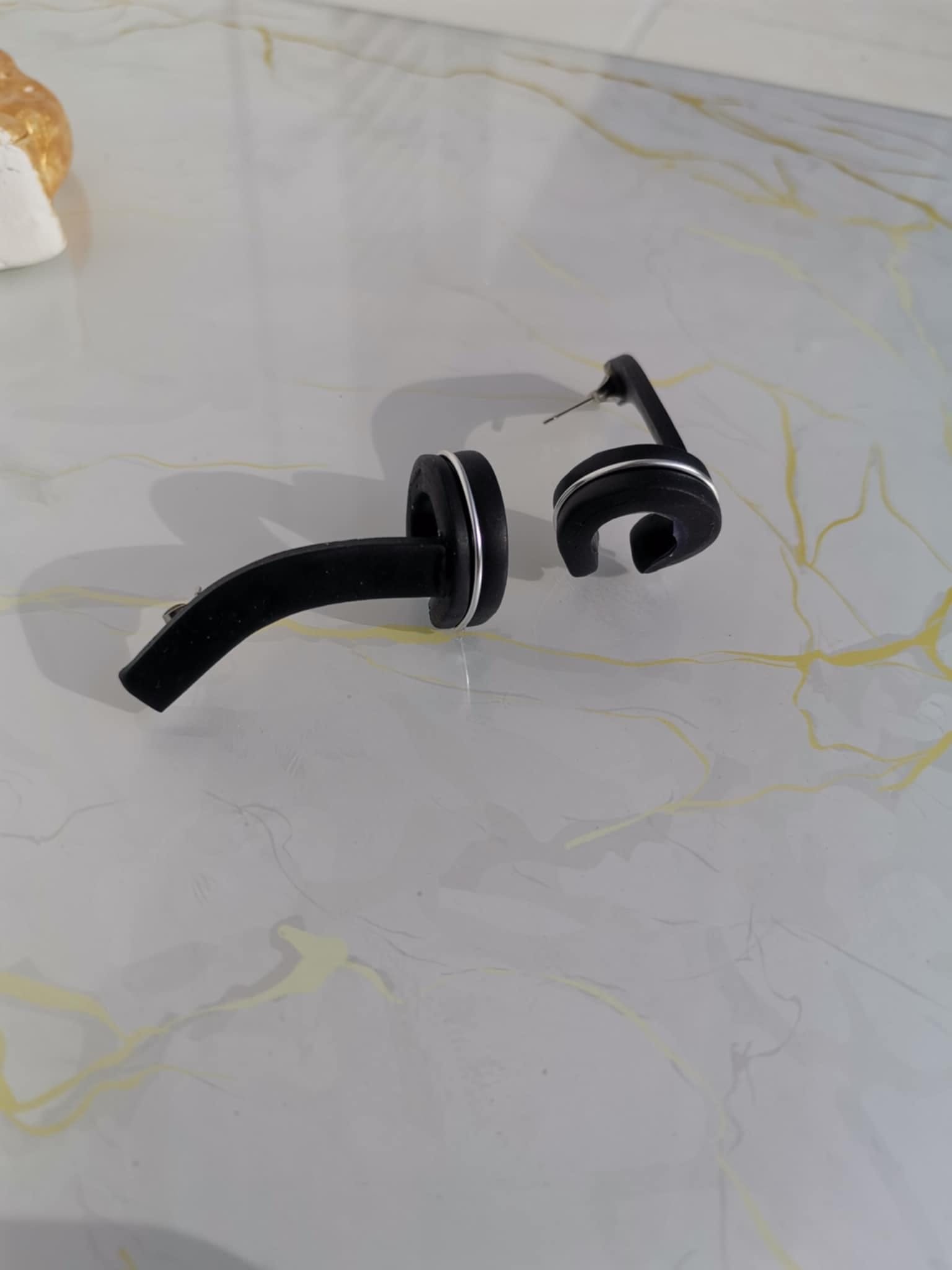 Handmade σκουλαρίκια "cuffearrings" μαύρα