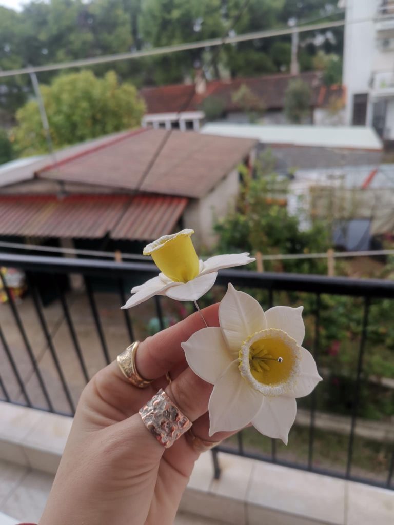 Handmade σκουλαρίκια "narcissus" λευκά, κίτρινα