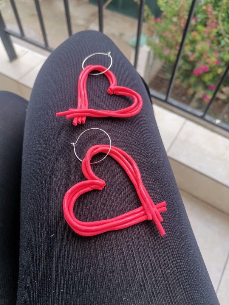 Handmade σκουλαρίκια "linear heart" κόκκινα