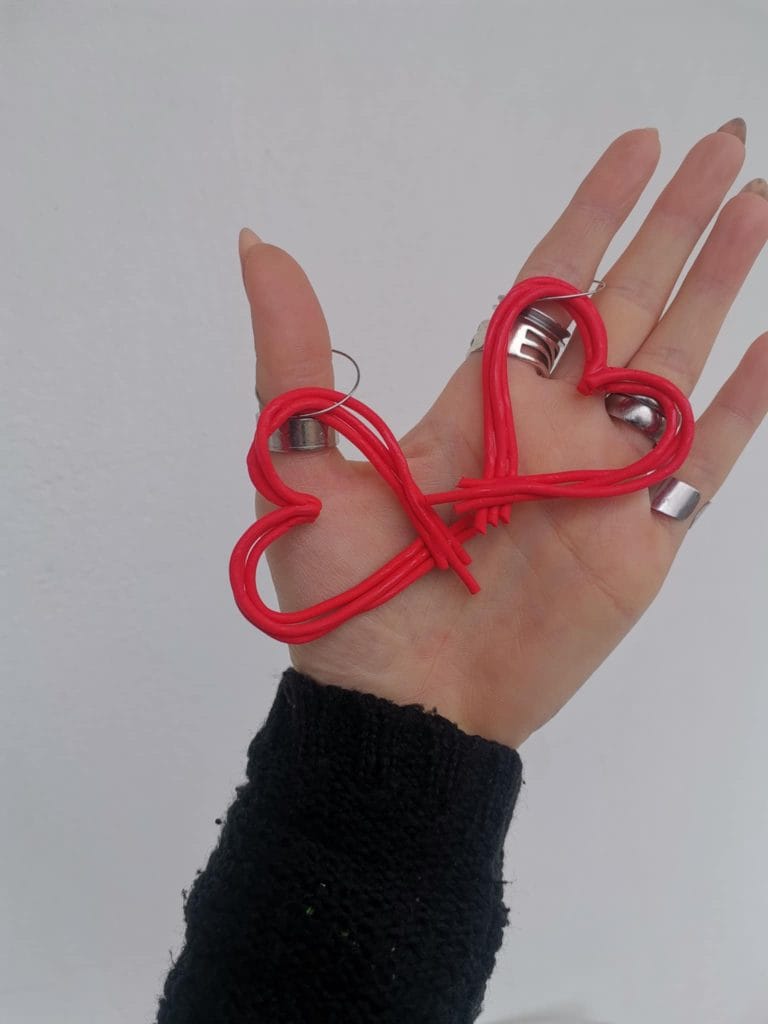 Handmade σκουλαρίκια "linear heart" κόκκινα