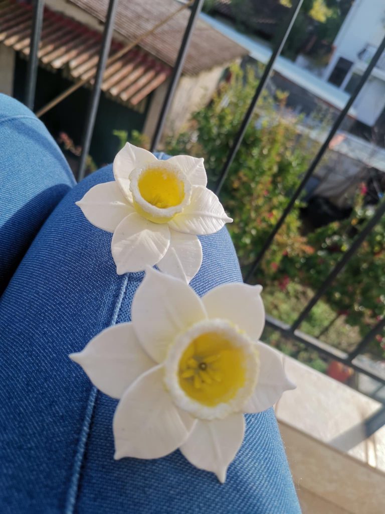 Handmade σκουλαρίκια "narcissus" λευκά, κίτρινα