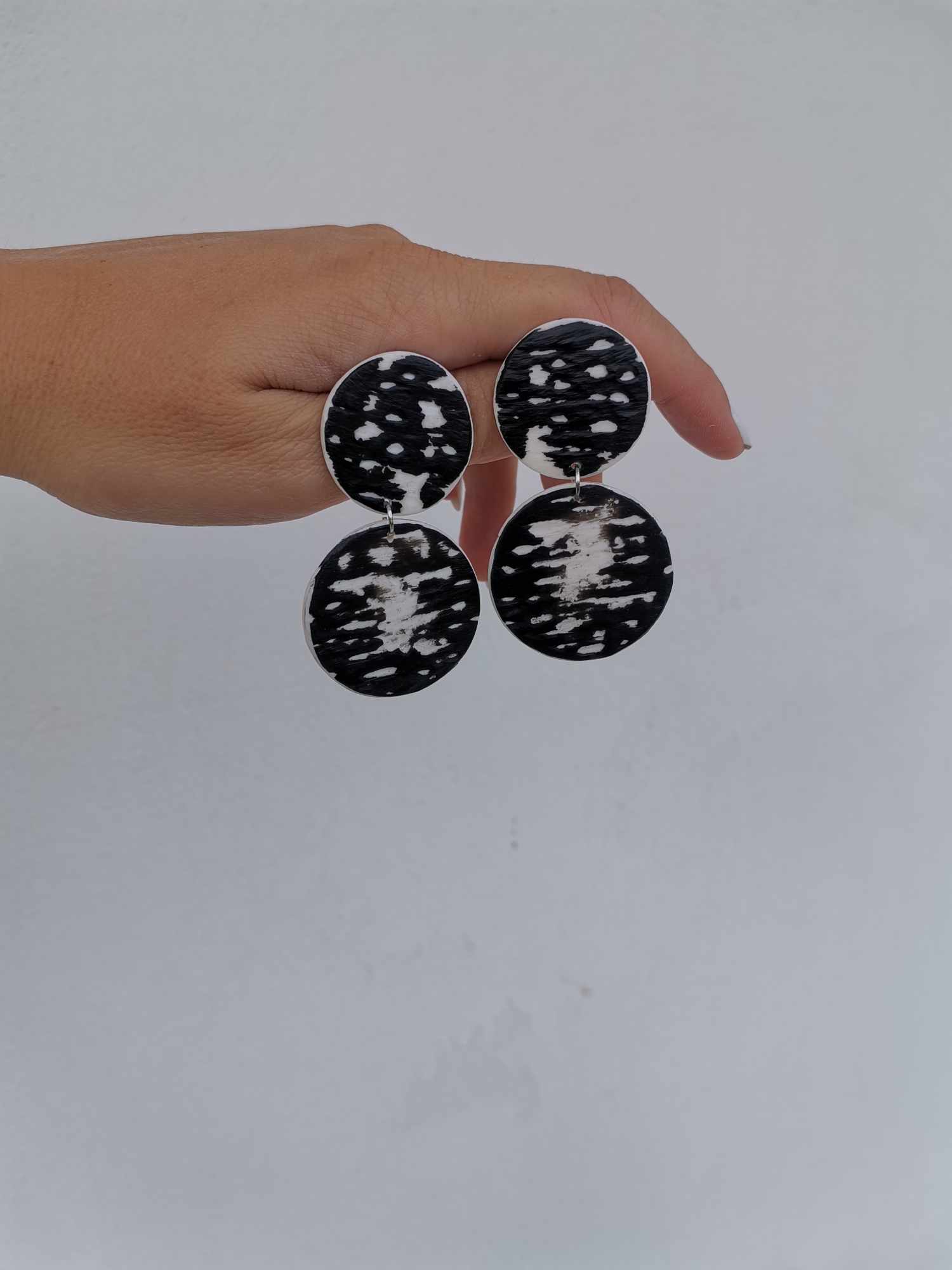 Handmade σκουλαρίκια "damaged" ασπρόμαυρα