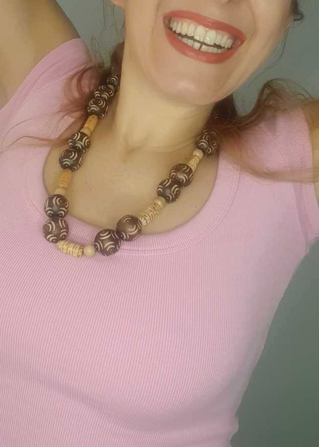 Nuniq / Boho κολιέ από ξύλινα στοιχεία.