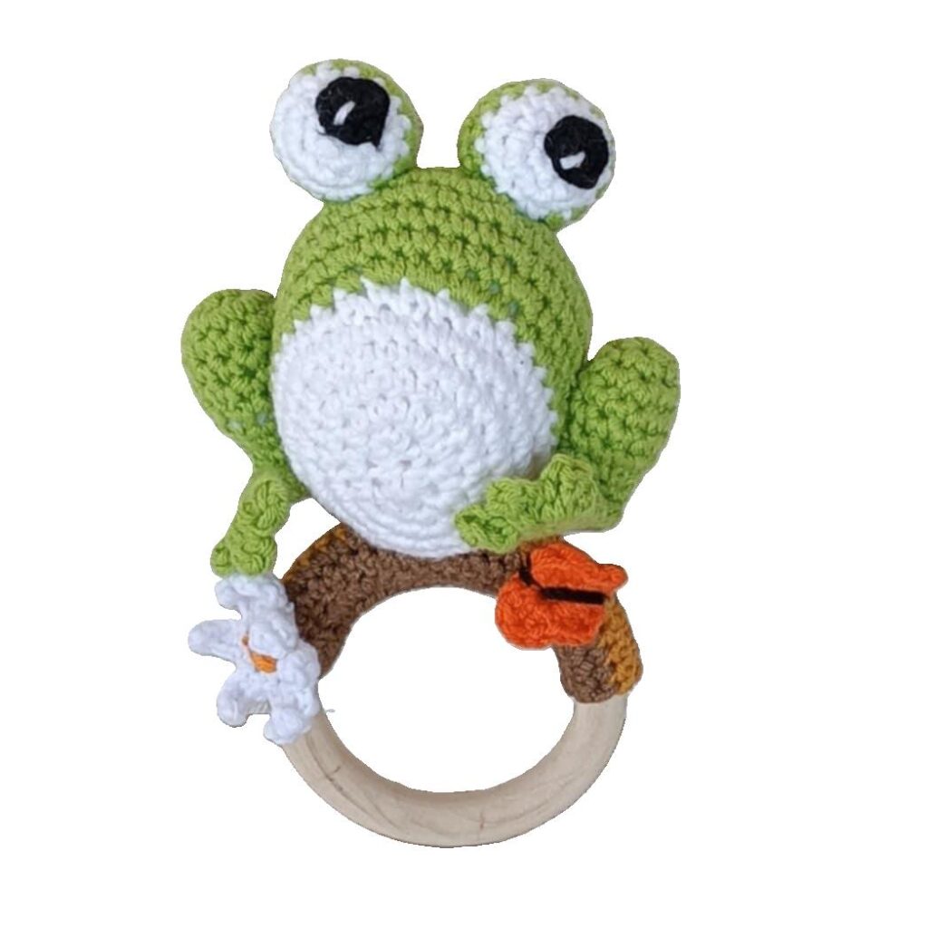 Βρεφική πλεκτή κουδουνίστρα (amigurumi) "βατραχάκι στον κήπο"
