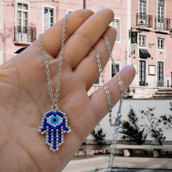 Ατσάλινο Κολιέ με Μενταγιόν Μάτι και Χέρι της Παναγίας