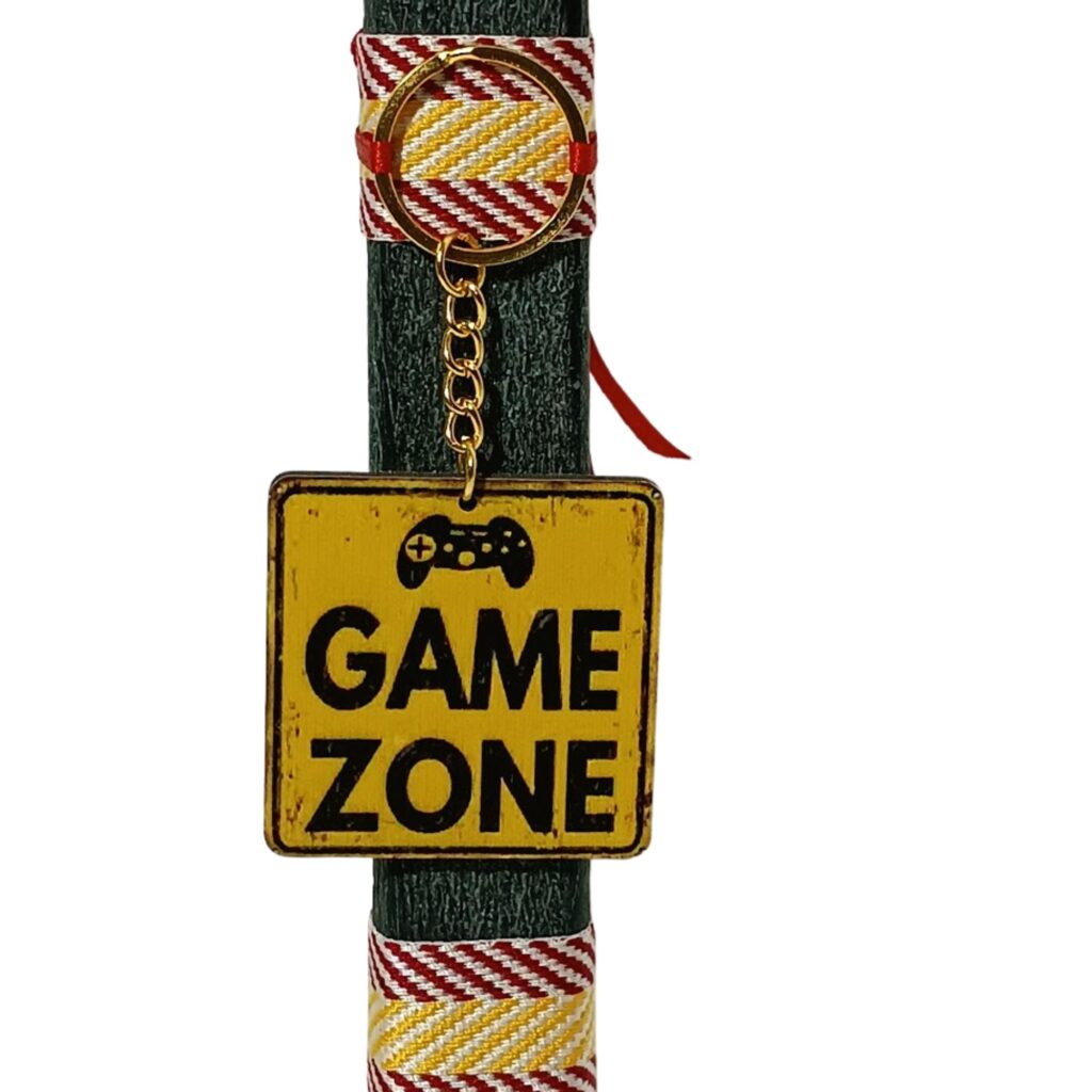Πασχαλινή λαμπάδα με ξύλινο μπρελόκ Game Zone