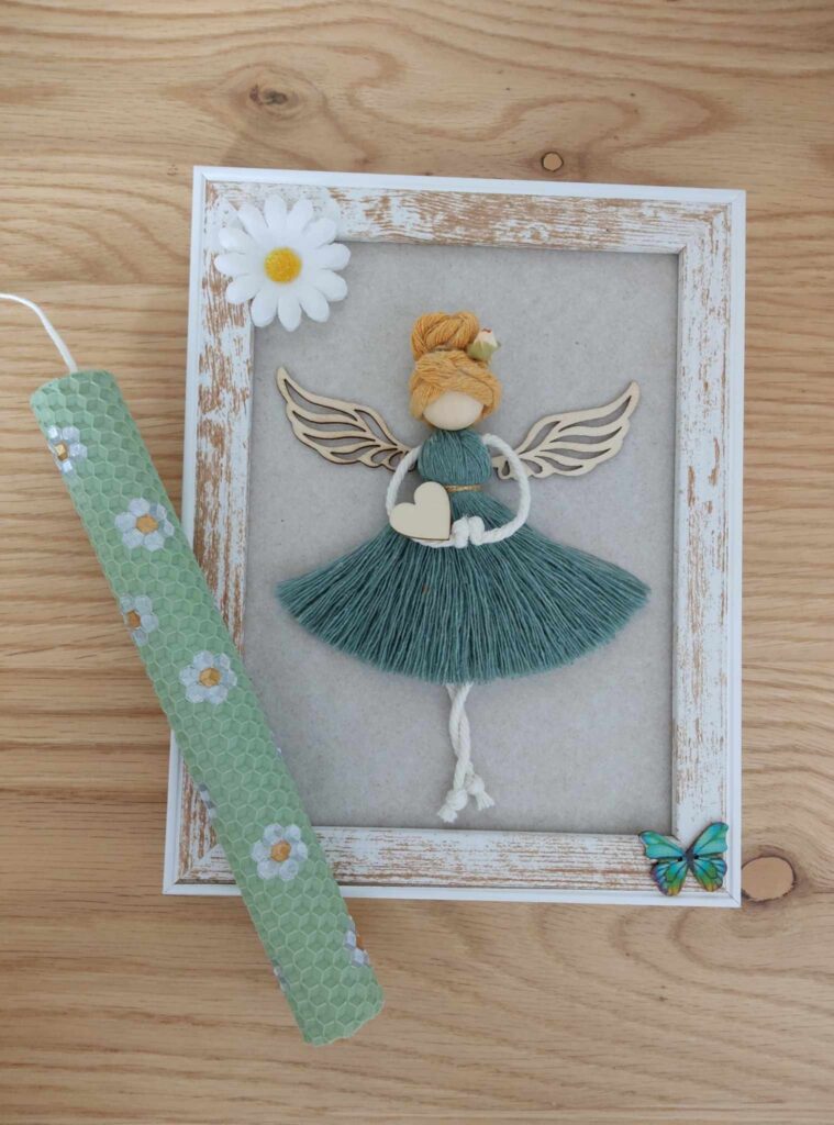 Λαμπάδα μελισσοκέρι με καδράκι Tinkerbell