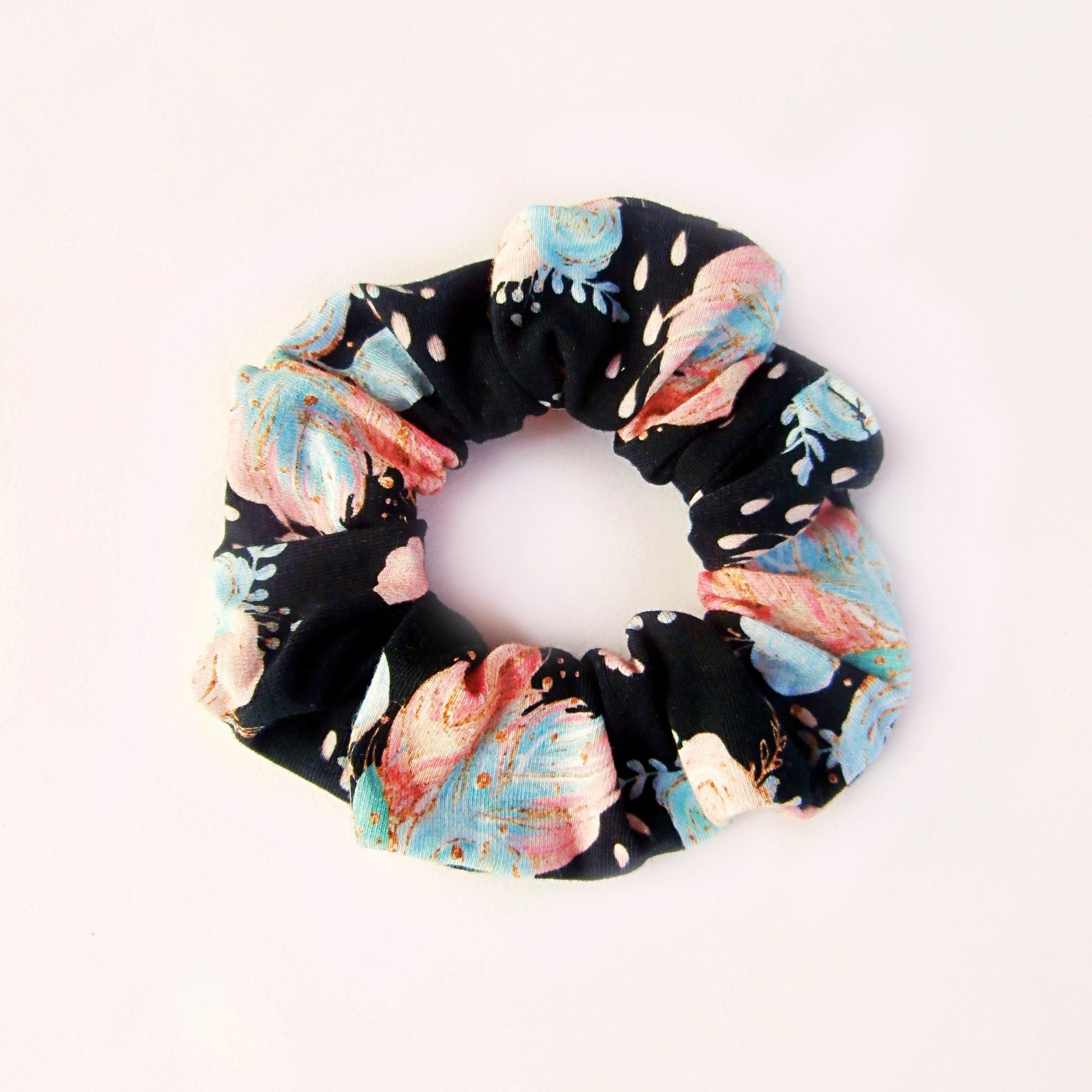 Λαστιχάκι για τα μαλλιά τύπου scrunchie μαύρο με φτερά